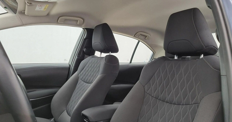 Toyota Corolla cena 89900 przebieg: 56618, rok produkcji 2022 z Leszno małe 301